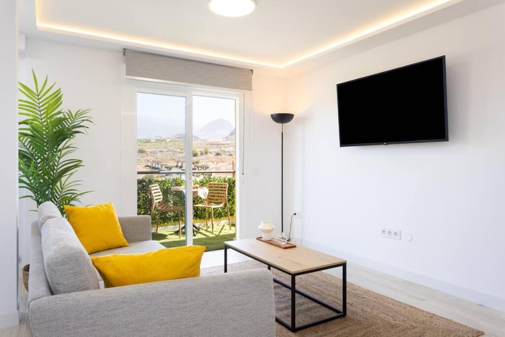 Sunnyland Apartment Arona Cho Εξωτερικό φωτογραφία