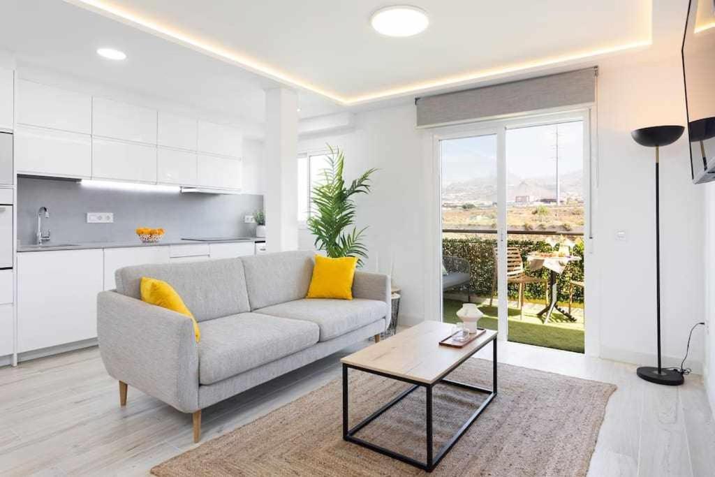 Sunnyland Apartment Arona Cho Εξωτερικό φωτογραφία